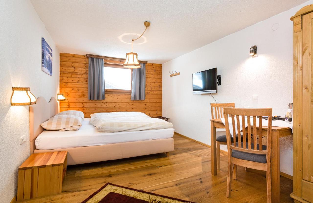 Gaestehaus Zugspitzblick Berwang Luaran gambar